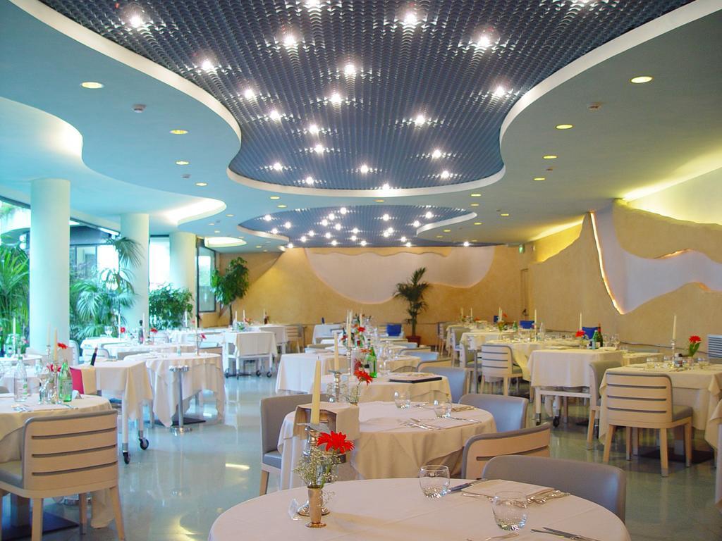 Hotel Le Palme - Premier Resort Milano Marittima Bagian luar foto