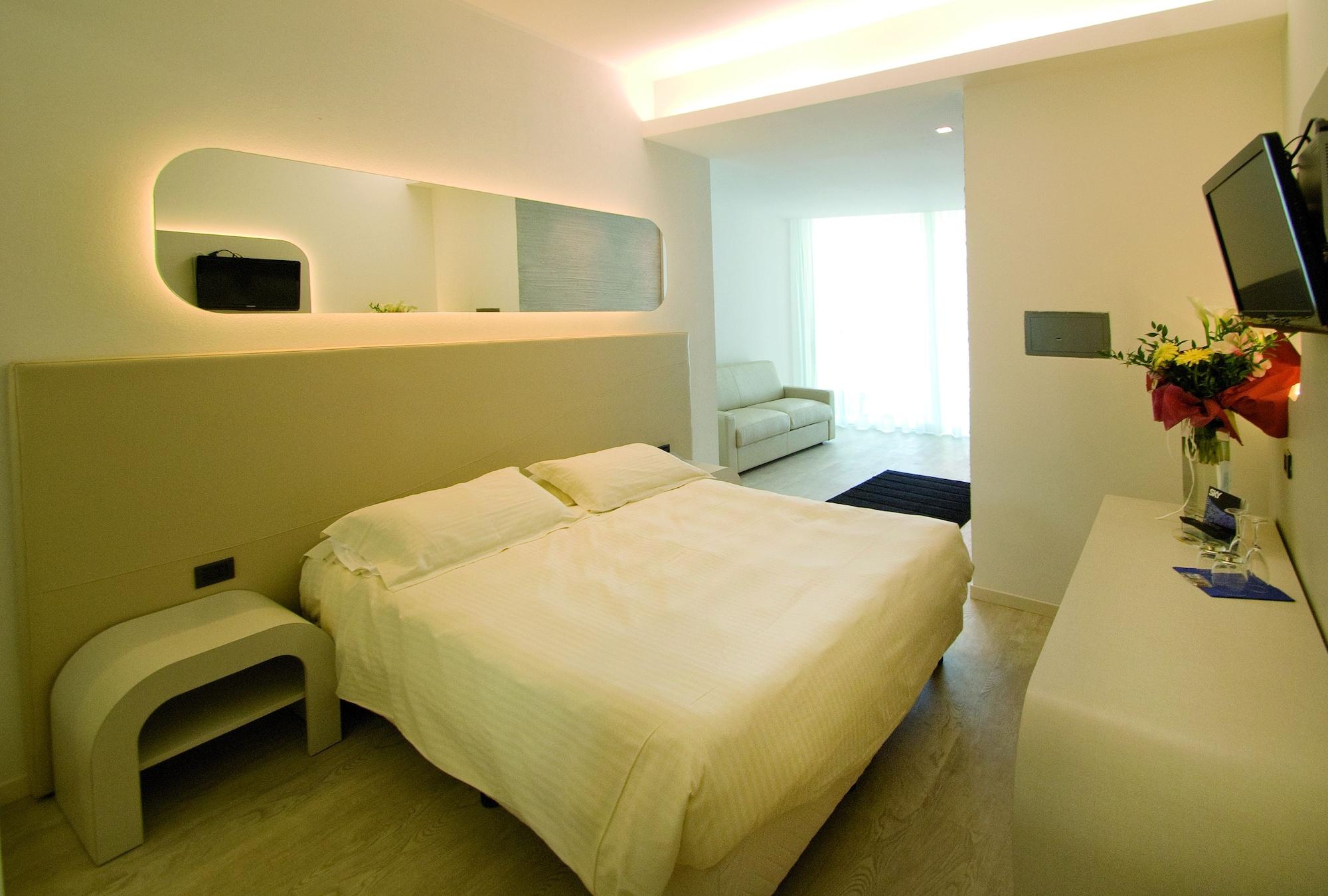 Hotel Le Palme - Premier Resort Milano Marittima Bagian luar foto
