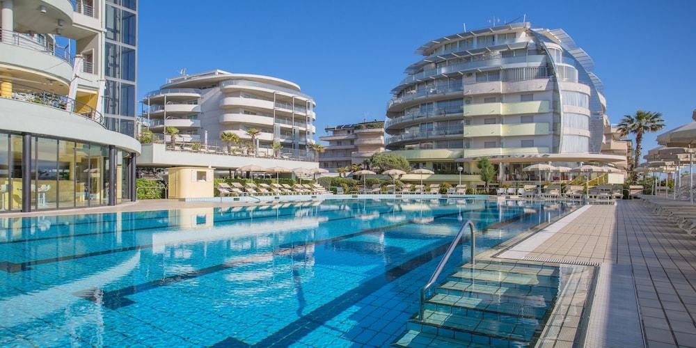 Hotel Le Palme - Premier Resort Milano Marittima Bagian luar foto