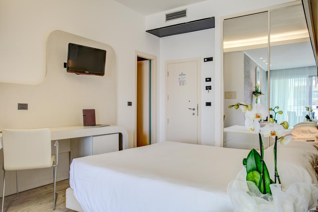 Hotel Le Palme - Premier Resort Milano Marittima Bagian luar foto