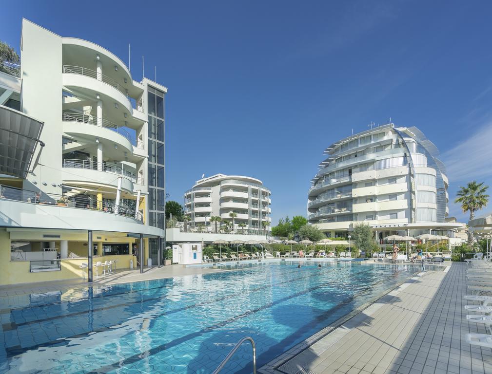 Hotel Le Palme - Premier Resort Milano Marittima Bagian luar foto