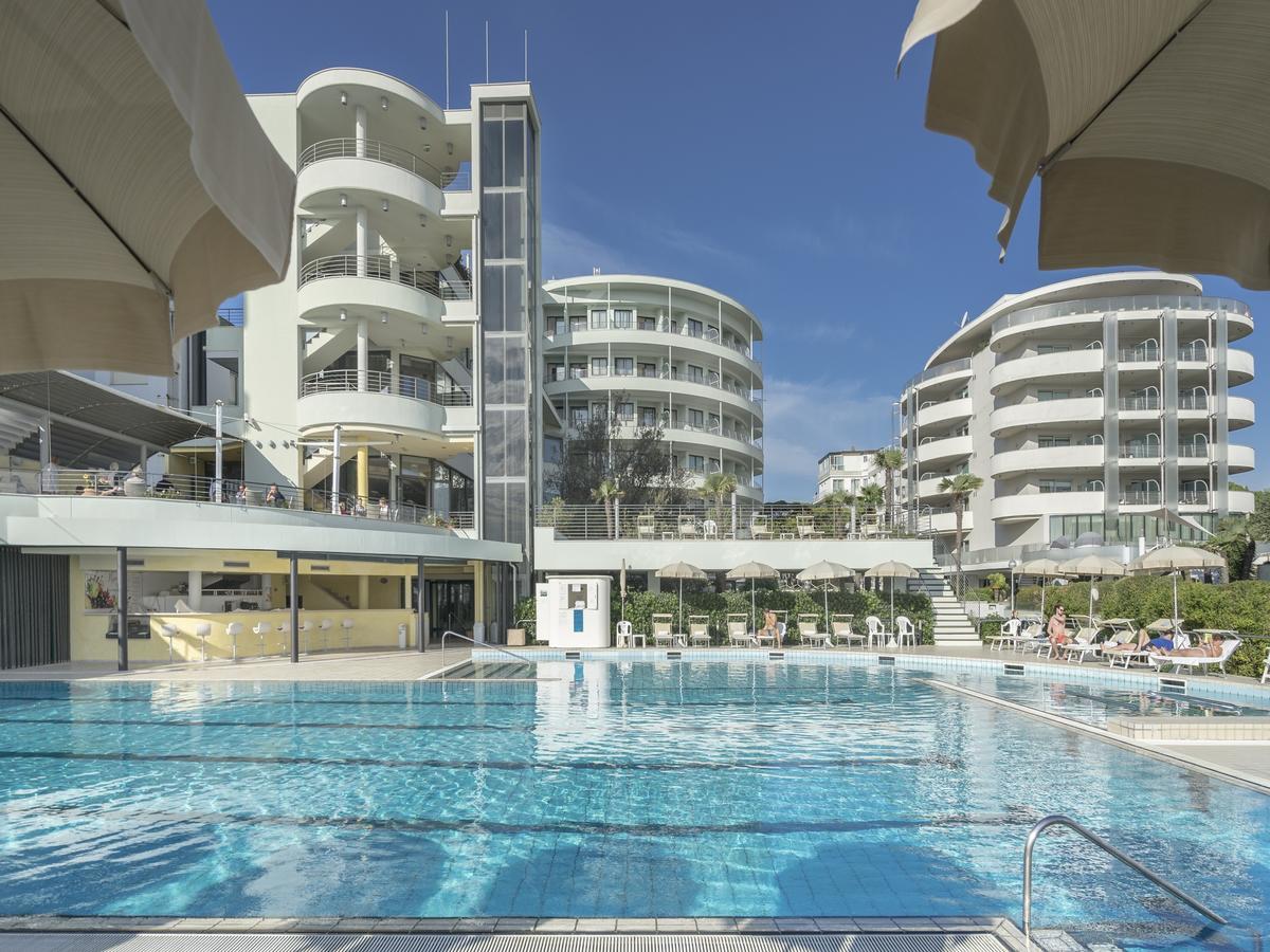 Hotel Le Palme - Premier Resort Milano Marittima Bagian luar foto