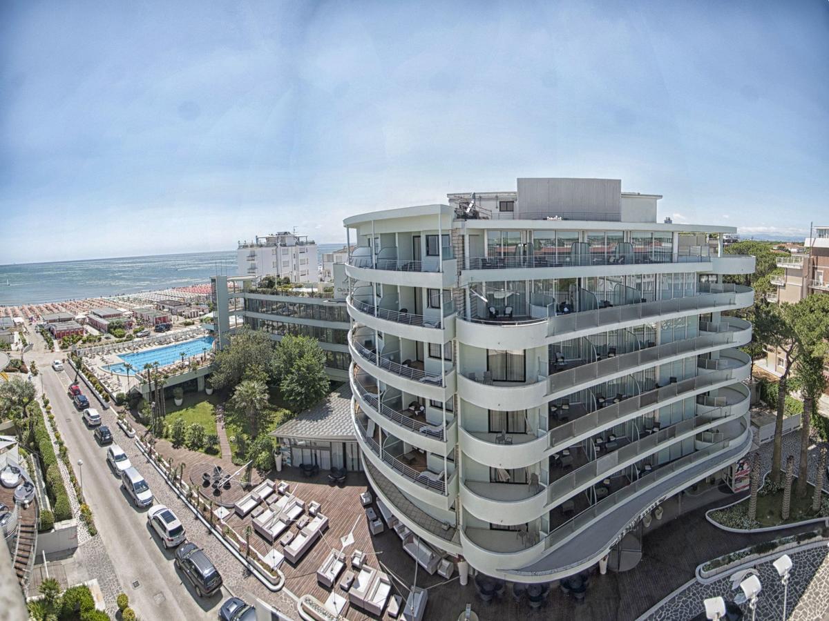 Hotel Le Palme - Premier Resort Milano Marittima Bagian luar foto